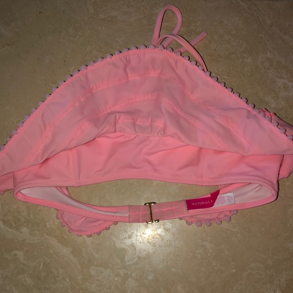 Victoria’s Secret bikini top - Picture 2 of 4